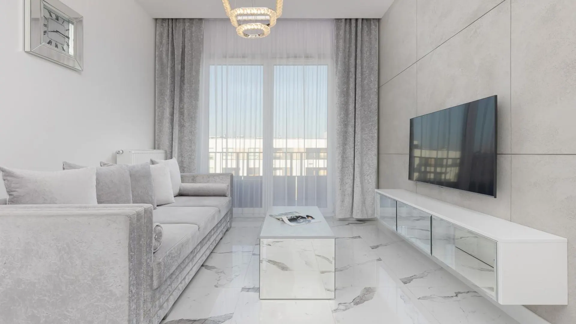 Elegant Apartments With Balcony & Parking Warsaw By Noclegi Renters