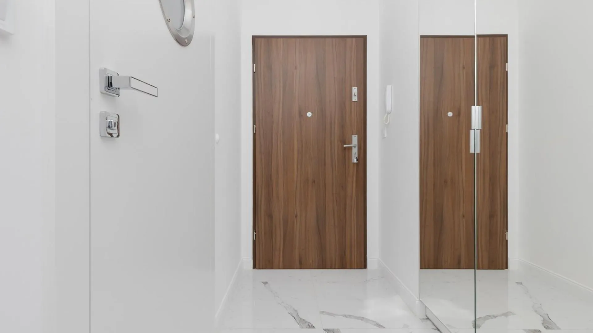 Elegant Apartments With Balcony & Parking Warsaw By Noclegi Renters