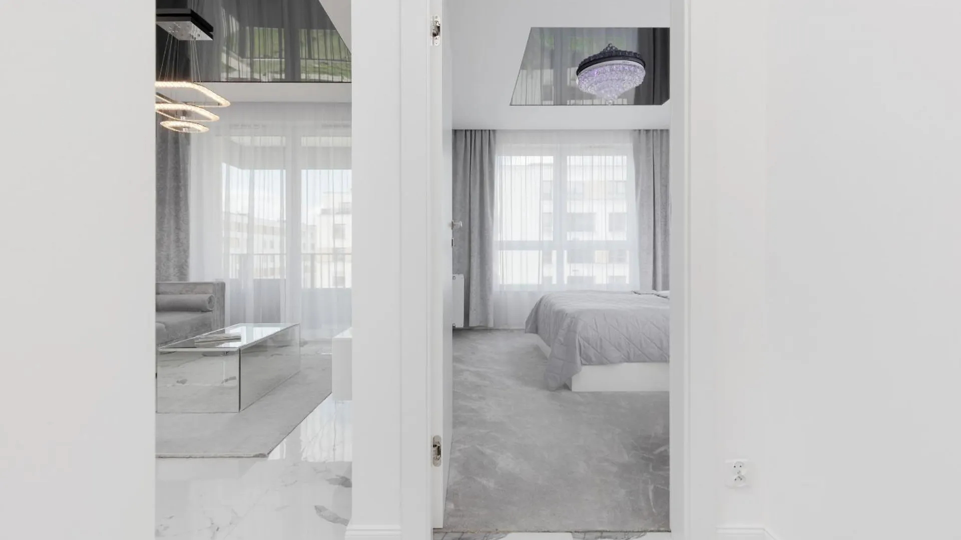 Elegant Apartments With Balcony & Parking Warsaw By Noclegi Renters Poland
